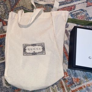 Brand new Gucci belt. Black/gold